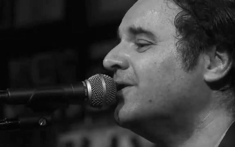Un Amor — Live recording